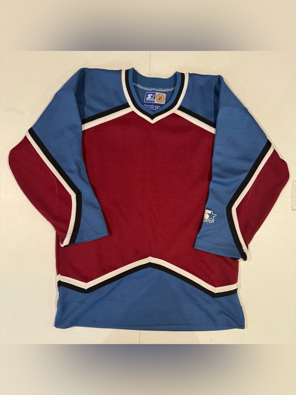 Vintage 90’s STARTER Colorado Avalanche NHL hockey jersey boys small medium